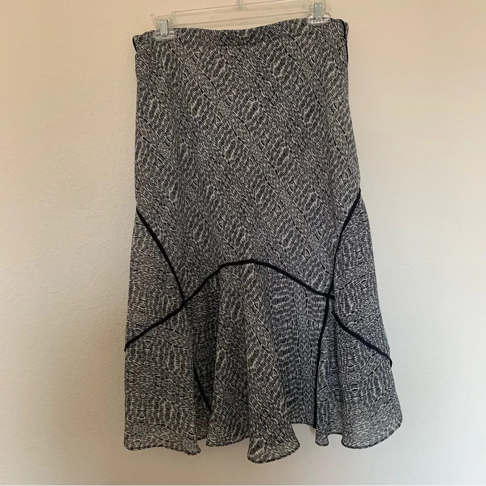 Worthington Black‎ and White  Textured Flowy A-Line Skirt Size 10  Office Church